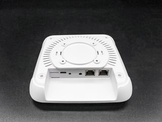 poe級聯藍牙網關外觀2.JPG poe級聯藍牙網關外觀2.JPG